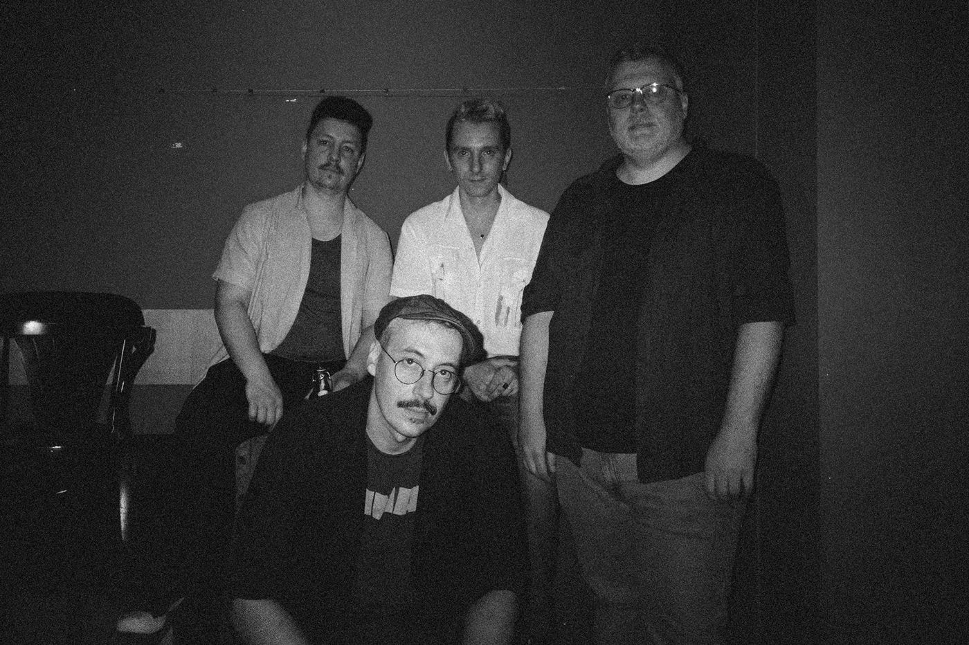 ÆN, Bandfoto in Innenräumen, Berlin 2026